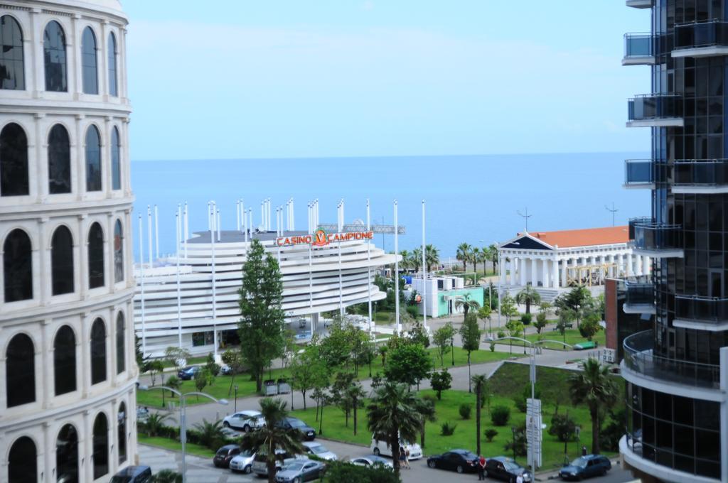 Apart Hotel Orbi Sea Towers Batumi Bagian luar foto