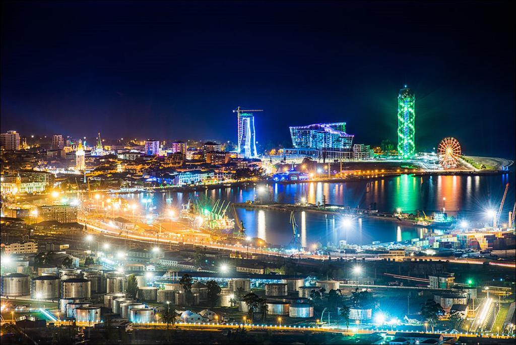 Apart Hotel Orbi Sea Towers Batumi Bagian luar foto