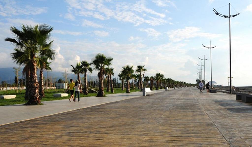 Apart Hotel Orbi Sea Towers Batumi Bagian luar foto