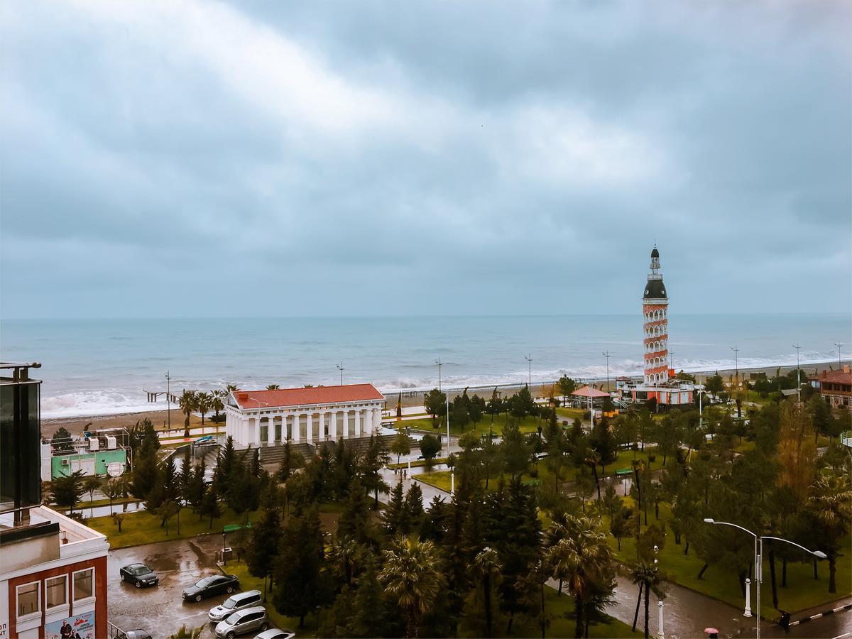 Apart Hotel Orbi Sea Towers Batumi Bagian luar foto